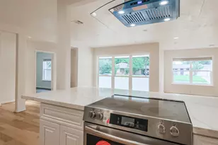 10328 Shadow Oaks Dr, Houston, TX 77043 - Photo 14