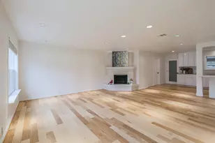 10328 Shadow Oaks Dr, Houston, TX 77043 - Photo 8