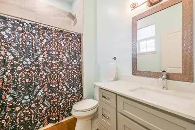 213 N Hutcheson Street, Houston, TX 77003 - Photo 10