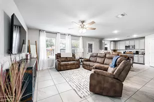2015 Avenue H, Danbury, TX 77534 - Photo 6