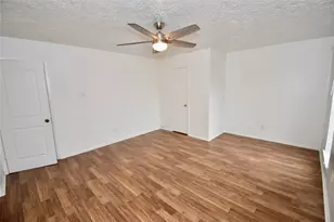 19539 Lazy Valley Dr, Katy, TX 77449 - Photo 10