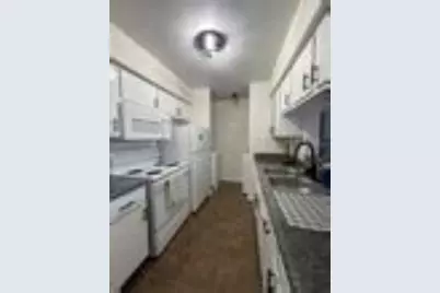 420 Garland Drive #412, Lake Jackson, TX 77566 - Photo 4