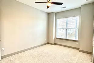 401 W 25th St St, Houston, TX 77008 - Photo 12