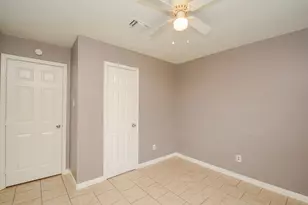 8607 Crystal Cove Cir, Houston, TX 77044 - Photo 14