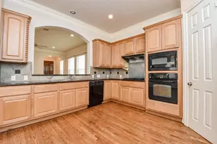 3206 Holly Crossing Dr, Houston, TX 77042 - Photo 14