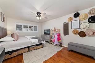 869 Wax Myrtle Ln, Houston, TX 77079 - Photo 20