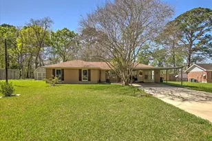 125 Co Rd 4010, Dayton, TX 77535 - Photo 2