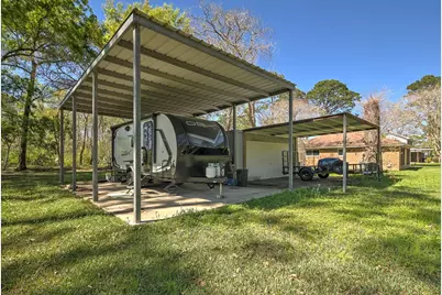 125 County Road 4010, Dayton, TX 77535 - Photo 34