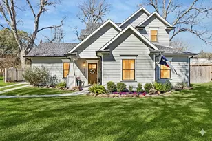 216 W 30th St, Houston, TX 77018 - Photo 1