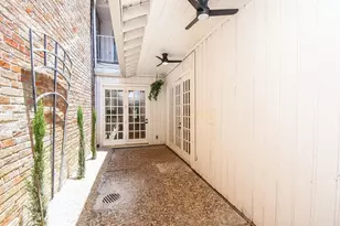 9342 Briar Forest Dr, Houston, TX 77063 - Photo 24