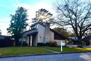 102 Briar Ridge Dr, Bellville, TX 77418 - Photo 1
