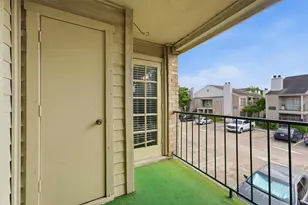 14600 Fonmeadow Dr, Houston, TX 77035 - Photo 20