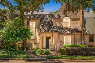 48 Bayou Pointe Dr, Houston, TX 77063 - Photo 44