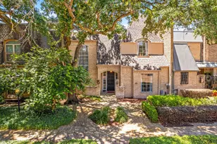 48 Bayou Pointe Dr, Houston, TX 77063 - Photo 1