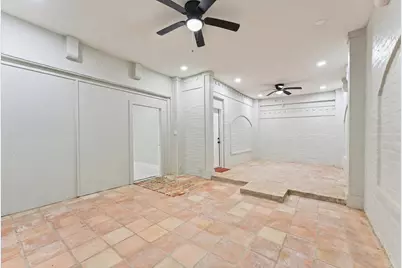 48 Bayou Pointe Drive, Houston, TX 77063 - Photo 22