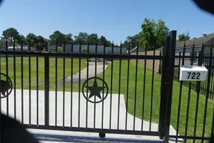 802 Candler Dr, Houston, TX 77037 - Photo 22