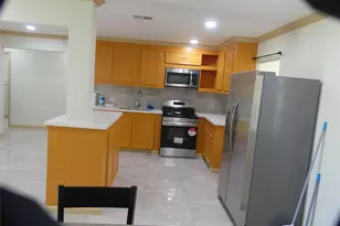 802 Candler Dr, Houston, TX 77037 - Photo 8