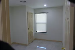 802 Candler Dr, Houston, TX 77037 - Photo 10
