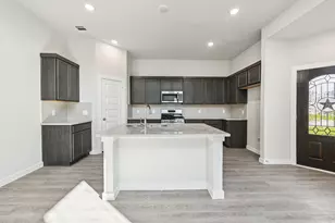 8002 Jim Bowie Ct, Beasley, TX 77417 - Photo 4