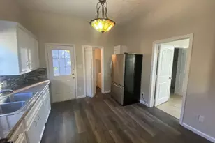 1910 Worms St, Houston, TX 77020 - Photo 6