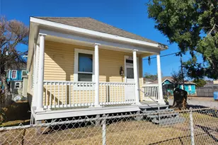 3712 Avenue O, Galveston, TX 77550 - Photo 4