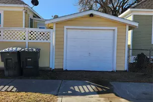 3712 Avenue O, Galveston, TX 77550 - Photo 6