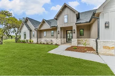 250 Pony Trail, Angleton, TX 77515 - Photo 2