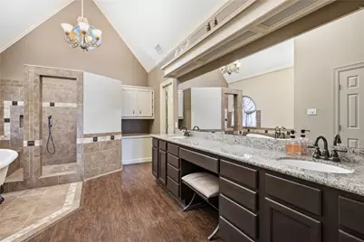 708 Bayou Crest Circle, Dickinson, TX 77539 - Photo 14