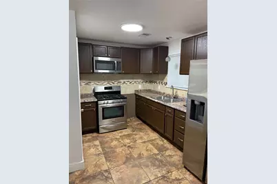 919 Lovett Court, Tomball, TX 77375 - Photo 4