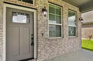 525 Little Spg Ct, Anahuac, TX 77514 - Photo 4