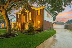 3226 Pleasant Cove Ct, Houston, TX 77059 - Photo 2
