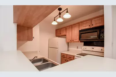 2121 Hepburn Street #205, Houston, TX 77054 - Photo 6