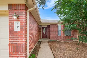 17323 Thicket Hollow Ln, Cypress, TX 77429 - Photo 2