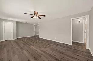 2422 Florence St, La Marque, TX 77568 - Photo 6