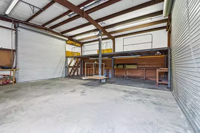 1311 Oak Street, Anahuac, TX 77514 - Photo 36