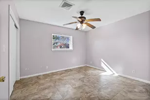 1311 Oak St, Anahuac, TX 77514 - Photo 24