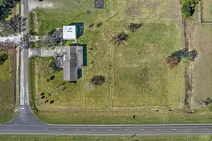 1311 Oak St, Anahuac, TX 77514 - Photo 30