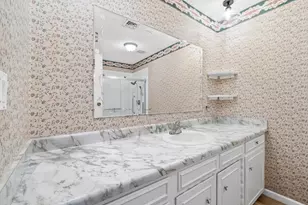 1311 Oak St, Anahuac, TX 77514 - Photo 26