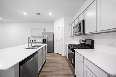 510 Belle Springs Lane, Conroe, TX 77301 - Photo 6