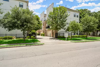 742 W 24th Street, Houston, TX 77008 - Photo 4