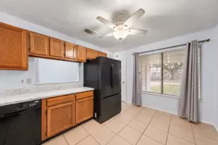 10302 Bushy Creek Dr, Houston, TX 77070 - Photo 14