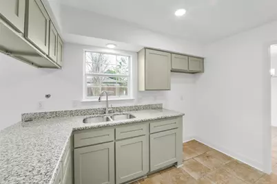 10715 Nobility Drive, Houston, TX 77099 - Photo 18