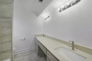 10715 Nobility Dr, Houston, TX 77099 - Photo 32