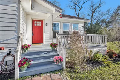 221 Carrell Street, Tomball, TX 77375 - Photo 6