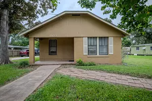 603 N Resident St, Wharton, TX 77488 - Photo 1