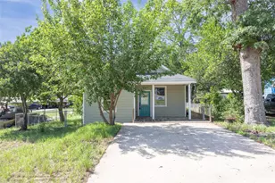 205 E 2nd St, Hearne, TX 77859 - Photo 4