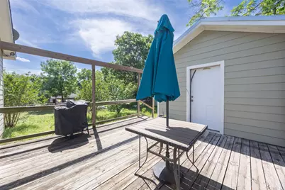 205 E 2nd Street, Hearne, TX 77859 - Photo 18