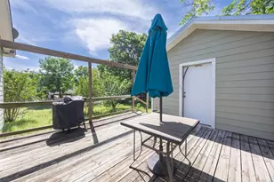 205 E 2nd St, Hearne, TX 77859 - Photo 18