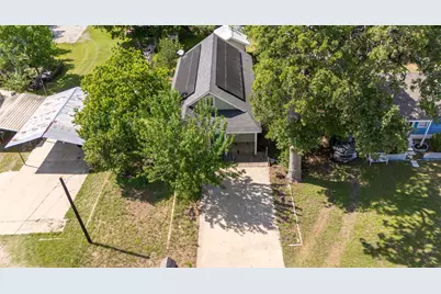 205 E 2nd Street, Hearne, TX 77859 - Photo 2