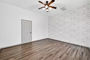 19230 S Cottonwood Green Ln, Cypress, TX 77433 - Photo 4